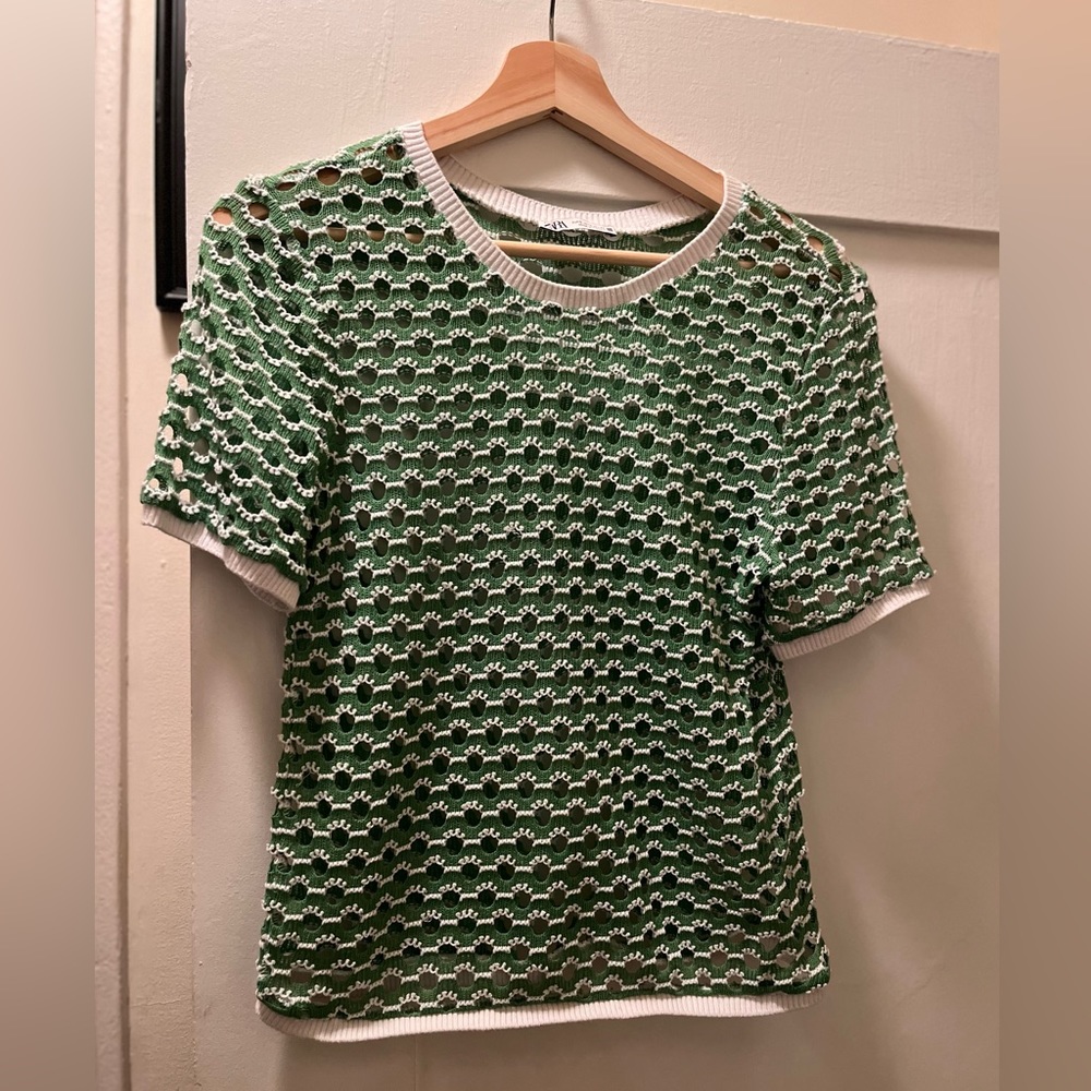 Knit Top 💚🤍